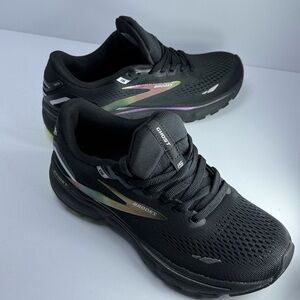 Brooks Ghost 15 Black with Rainbow Accents size 61/2 women’s